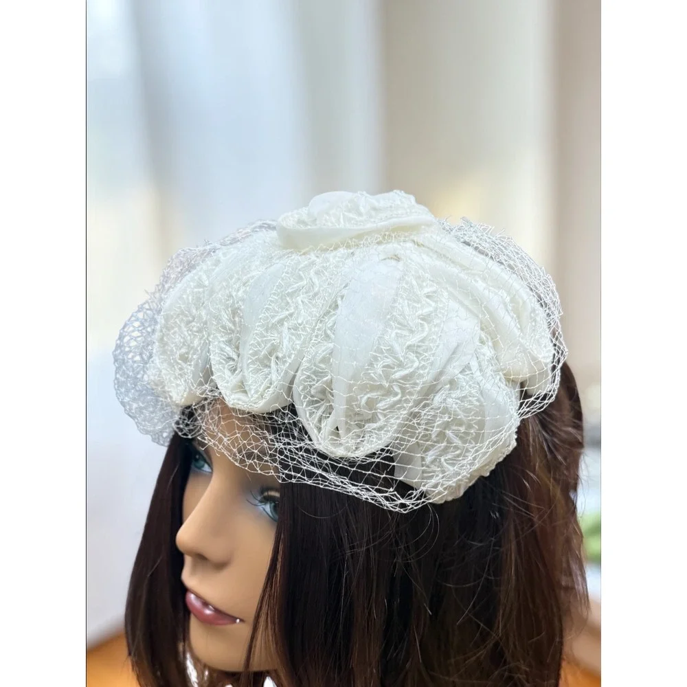 Vintage White Bridal Pillbox Hat with Birdcage Veil Rose Detail - Picture 11 of 11